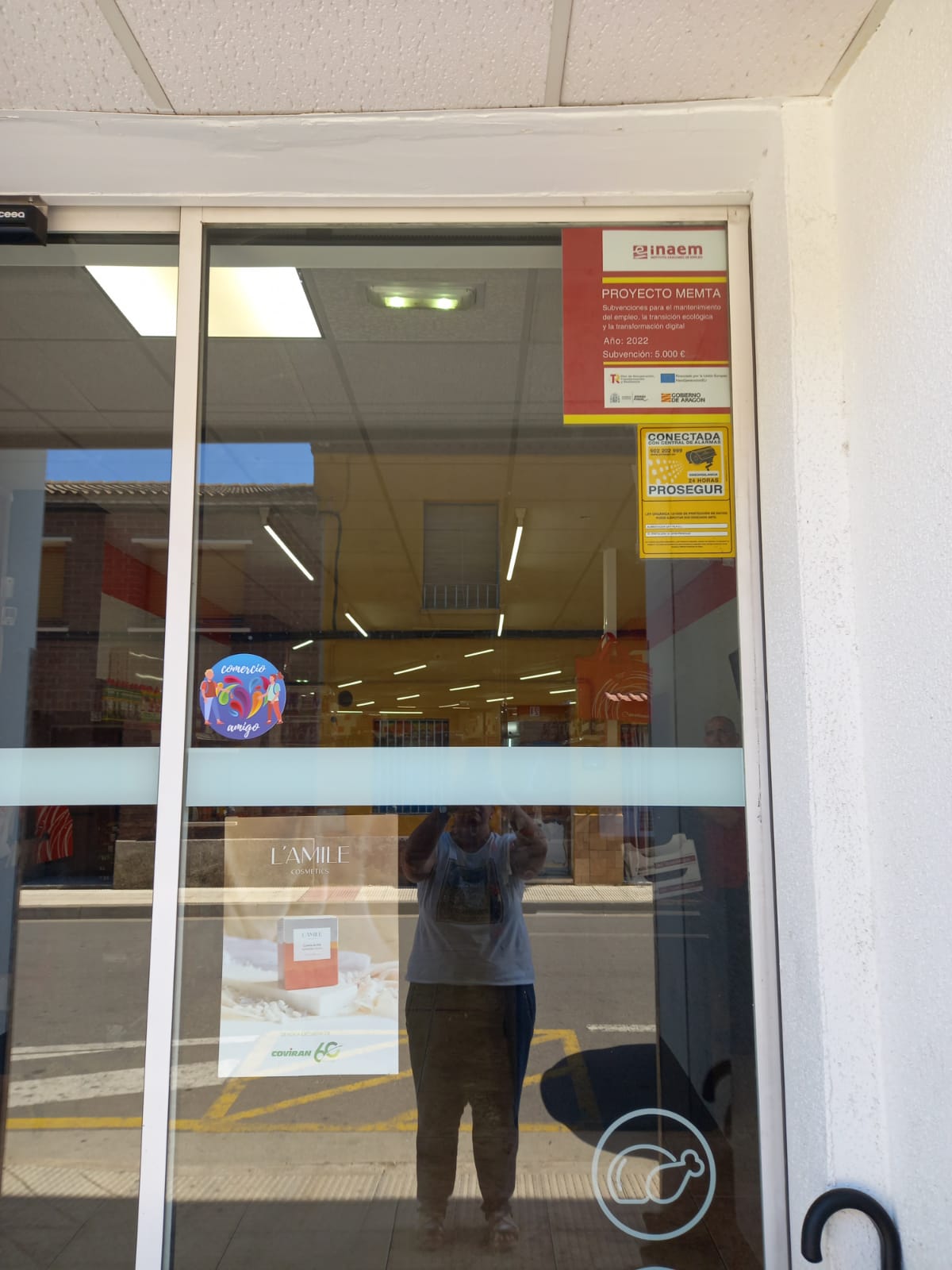 foto cartel alimentacion gay vila