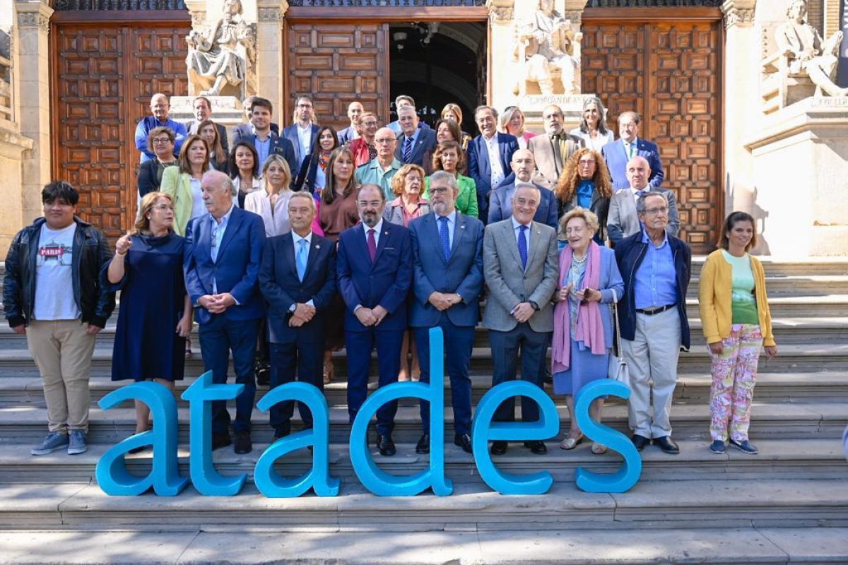 Foto_institucional_60_Aniversario_ATADES